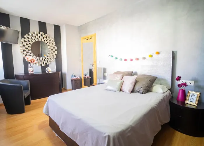 Apartamento Alhambra A 8 Minutos Granada, Con Parking Y Piscina